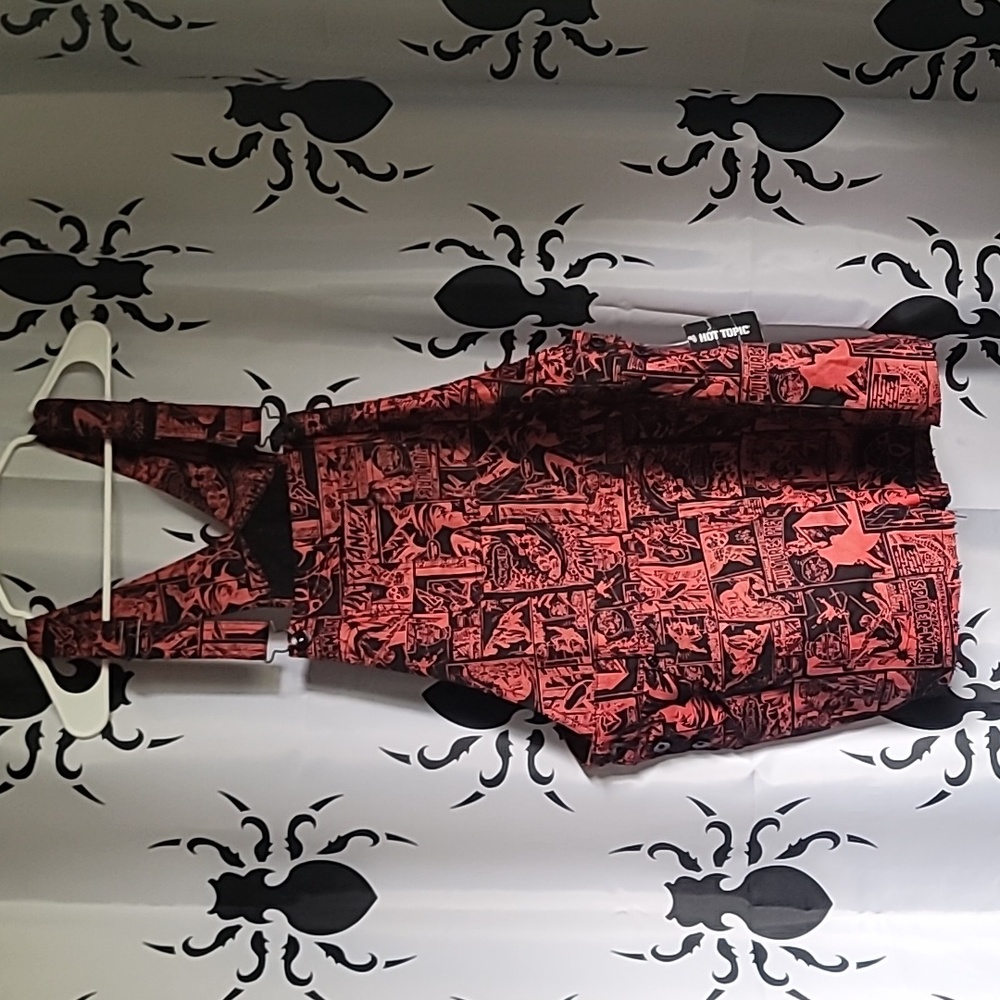 Spiderman plus sized 2 2xl Shortall black and red comic print NWT Hot Topic